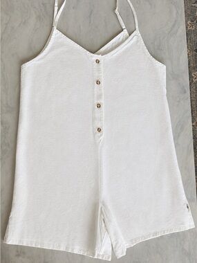 Rhythm brand women’s White Button-Front Sleeveless Romper size large